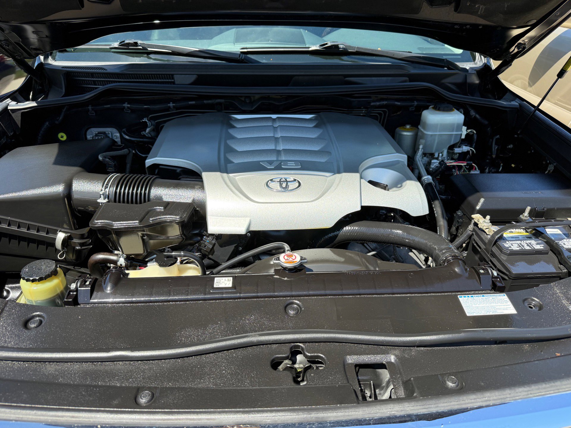 Used 2013 Toyota Land Cruiser image 26