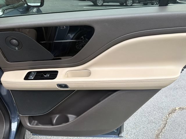 Used 2021 Lincoln Aviator Reserve w/ Equipment Group 201A RWD image 19