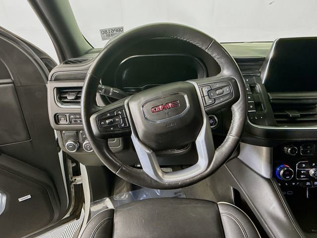 Used 2022 GMC Yukon XL SLT w/ SLT Premium Package image 14