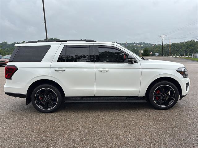 Certified 2023 Ford Expedition Limited AWD/4WD image 5