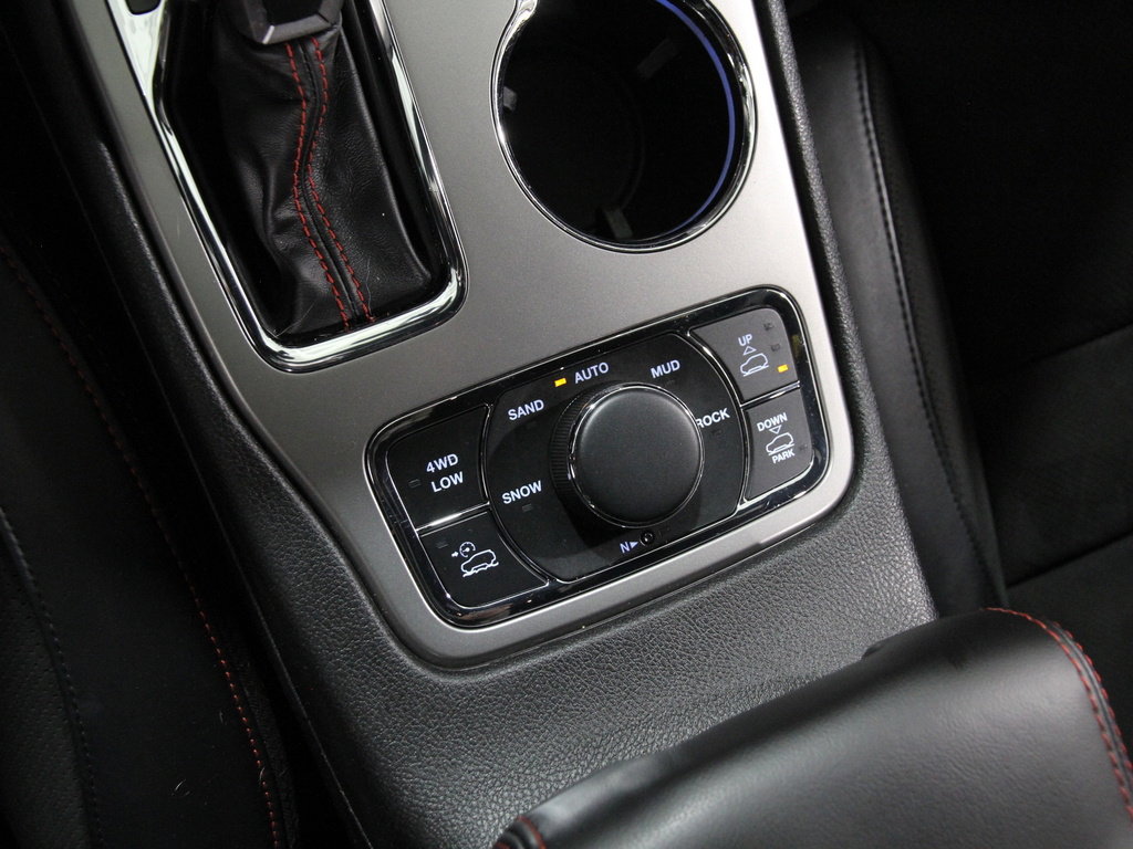 Used 2021 Jeep Grand Cherokee Trailhawk image 18