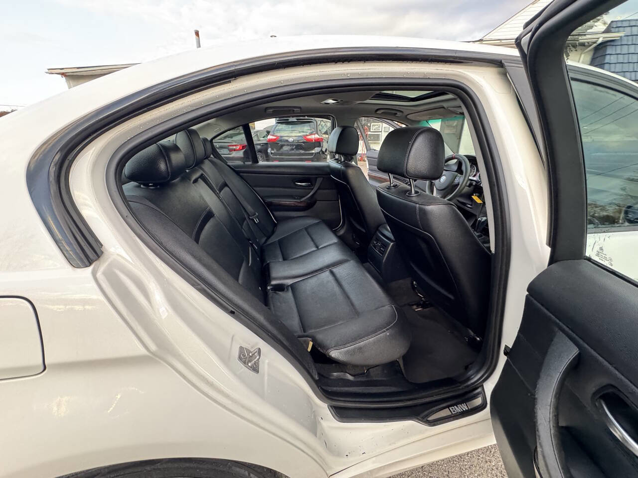 Used 2011 BMW 335i 335i 4dr Sedan image 48