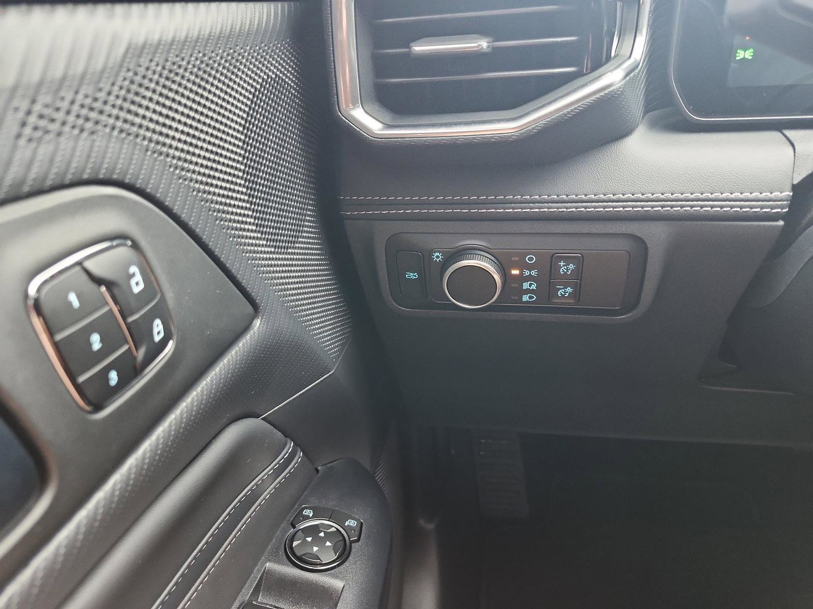 Used 2025 Ford Mustang GT Premium image 19