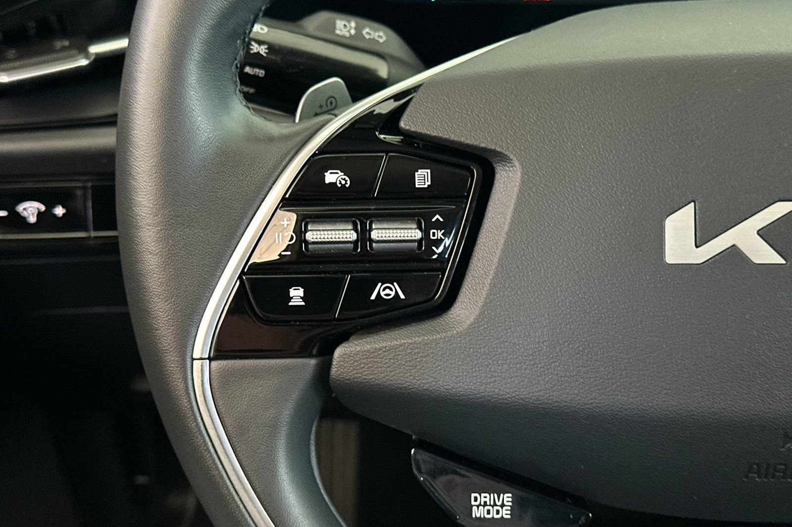 Used 2024 Kia Niro Wind FWD image 32