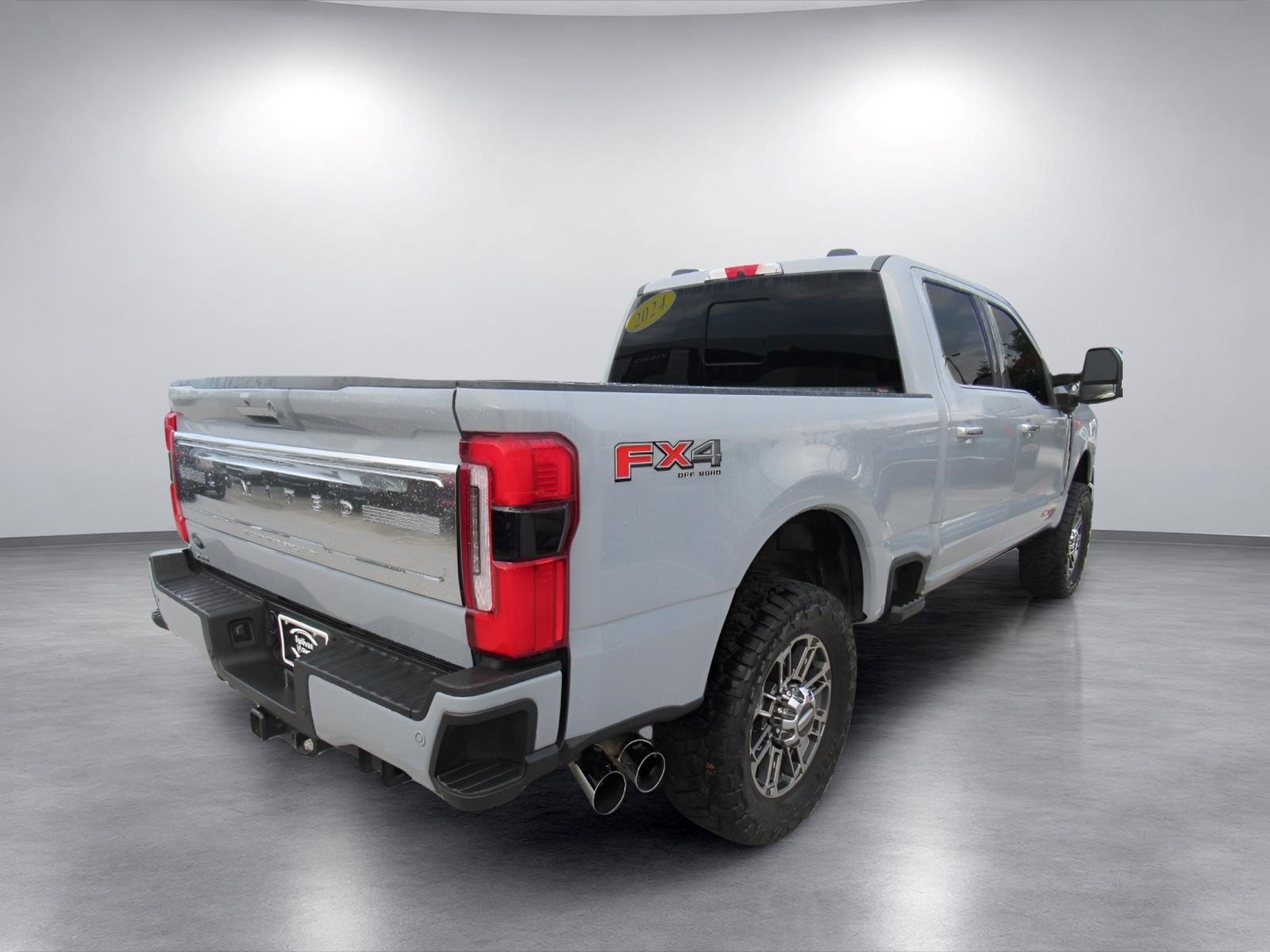 Used 2024 Ford F250 Limited w/ FX4 Off-Road Package AWD/4WD image 6