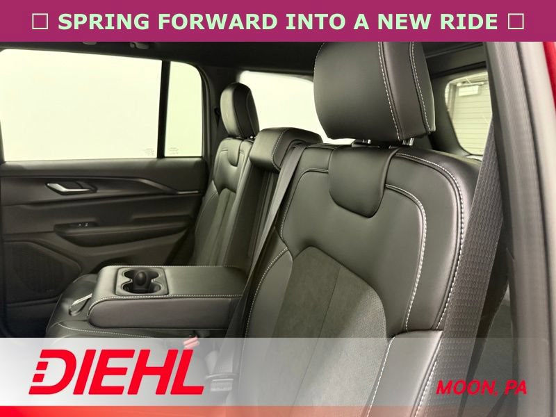 New 2025 Jeep Grand Cherokee Altitude AWD/4WD image 17