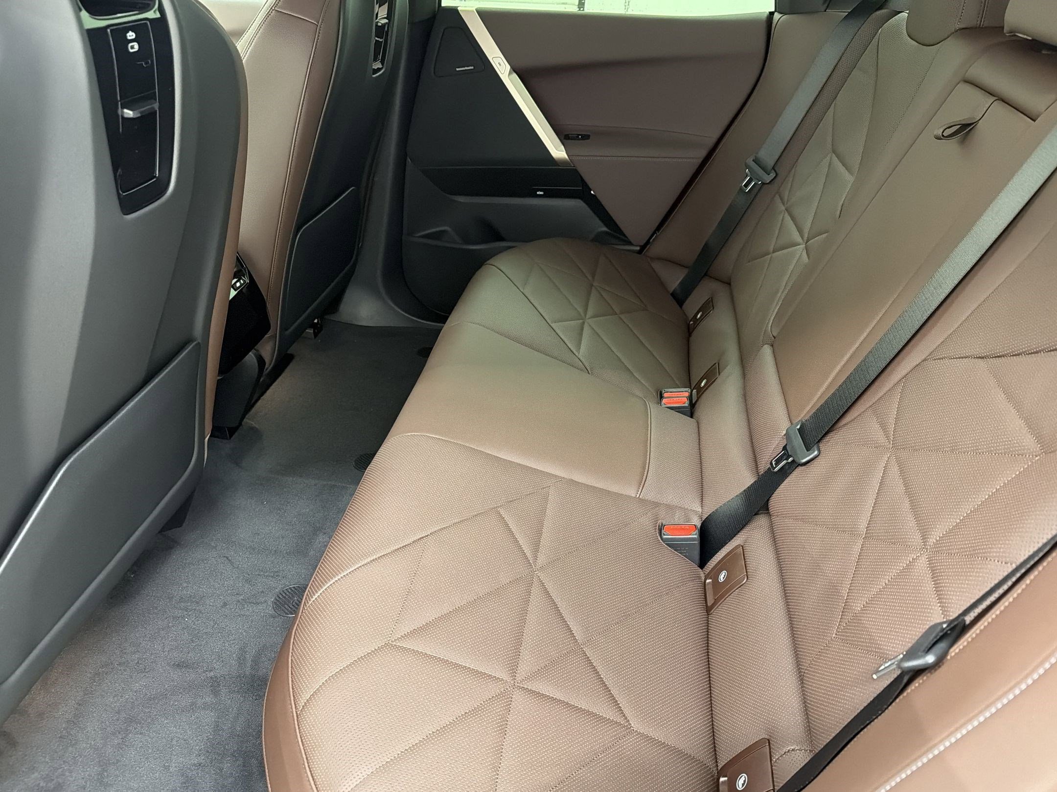 New 2026 BMW iX xDrive45 image 21