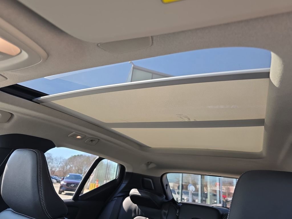 New 2026 Volvo XC40 B5 Core w/ Climate Package image 32