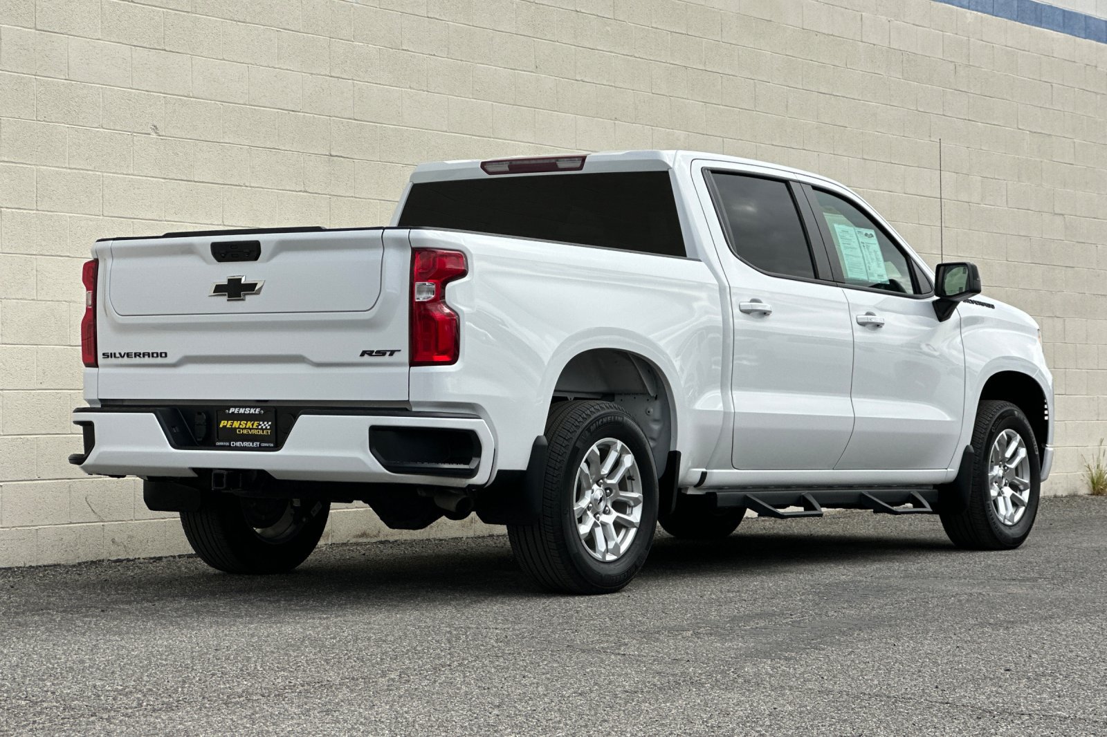 Certified 2024 Chevrolet Silverado 1500 RST w/ LPO, Dark Essentials Package RWD image 4