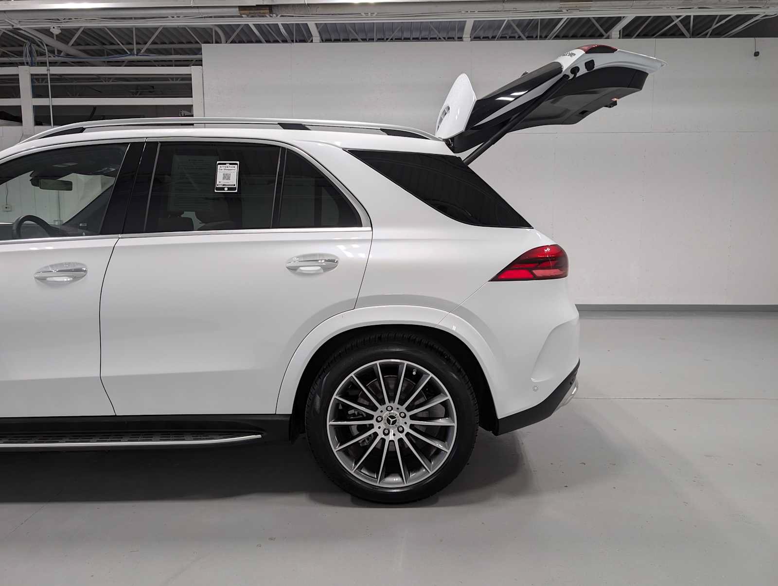 Certified 2026 Mercedes-Benz GLE 580 4MATIC image 11
