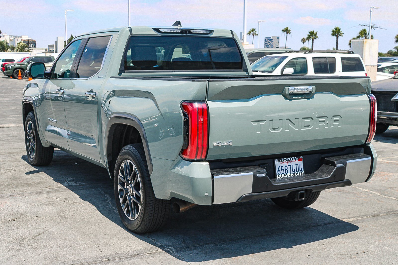 Used 2024 Toyota Tundra Limited AWD/4WD image 7