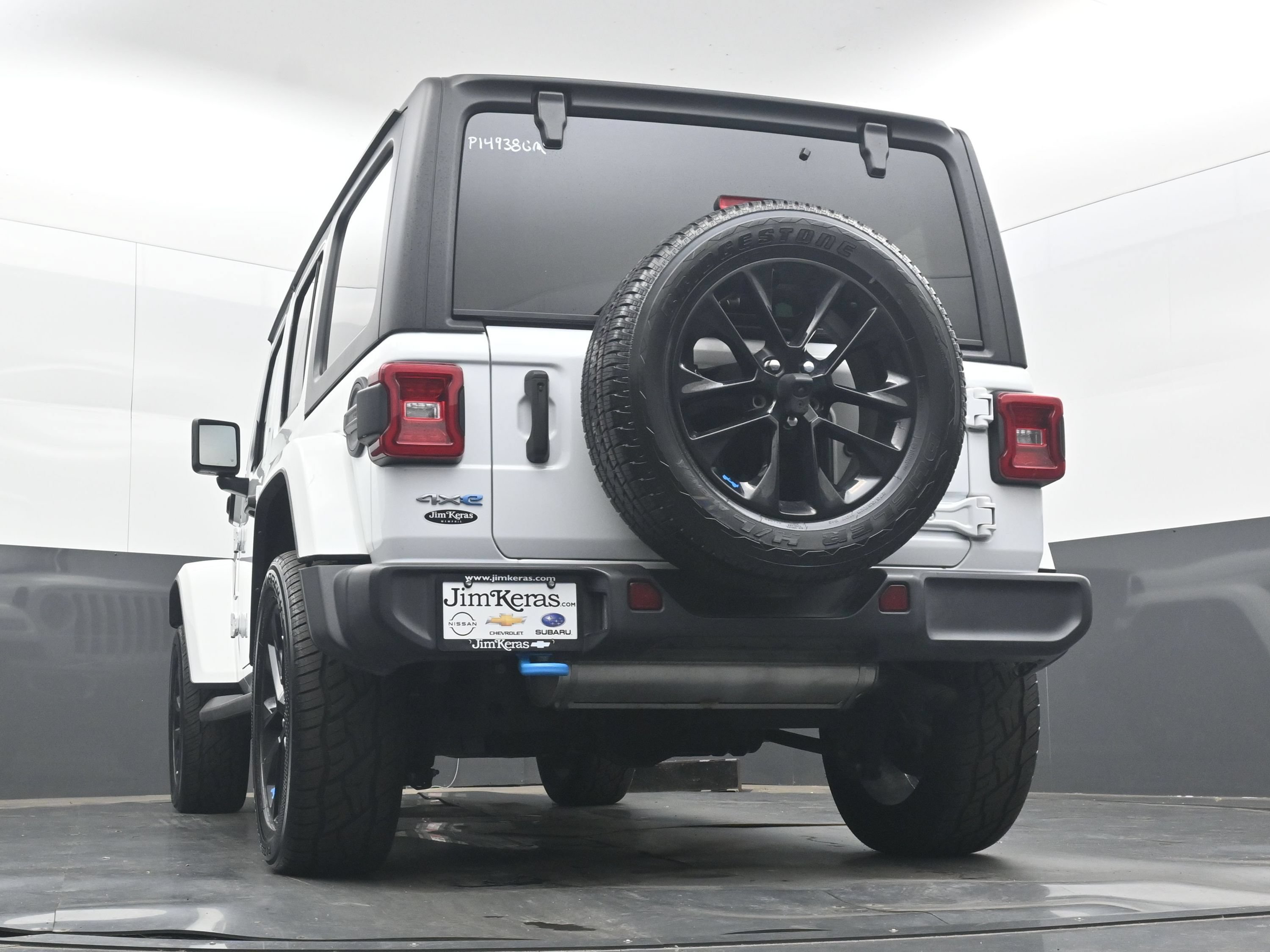 Used 2022 Jeep Wrangler Unlimited Sahara AWD/4WD image 29