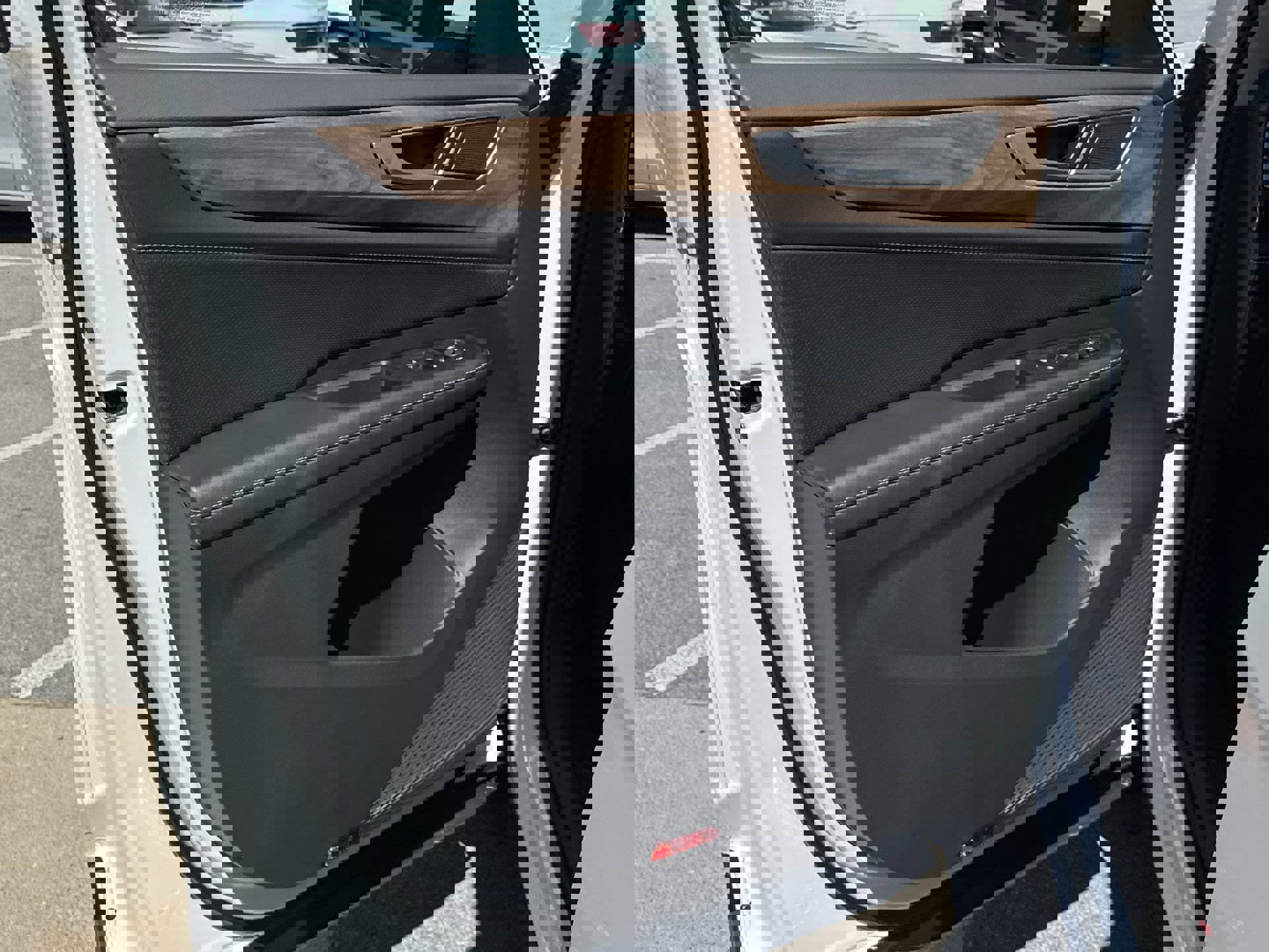 New 2026 Volkswagen Atlas SE image 20