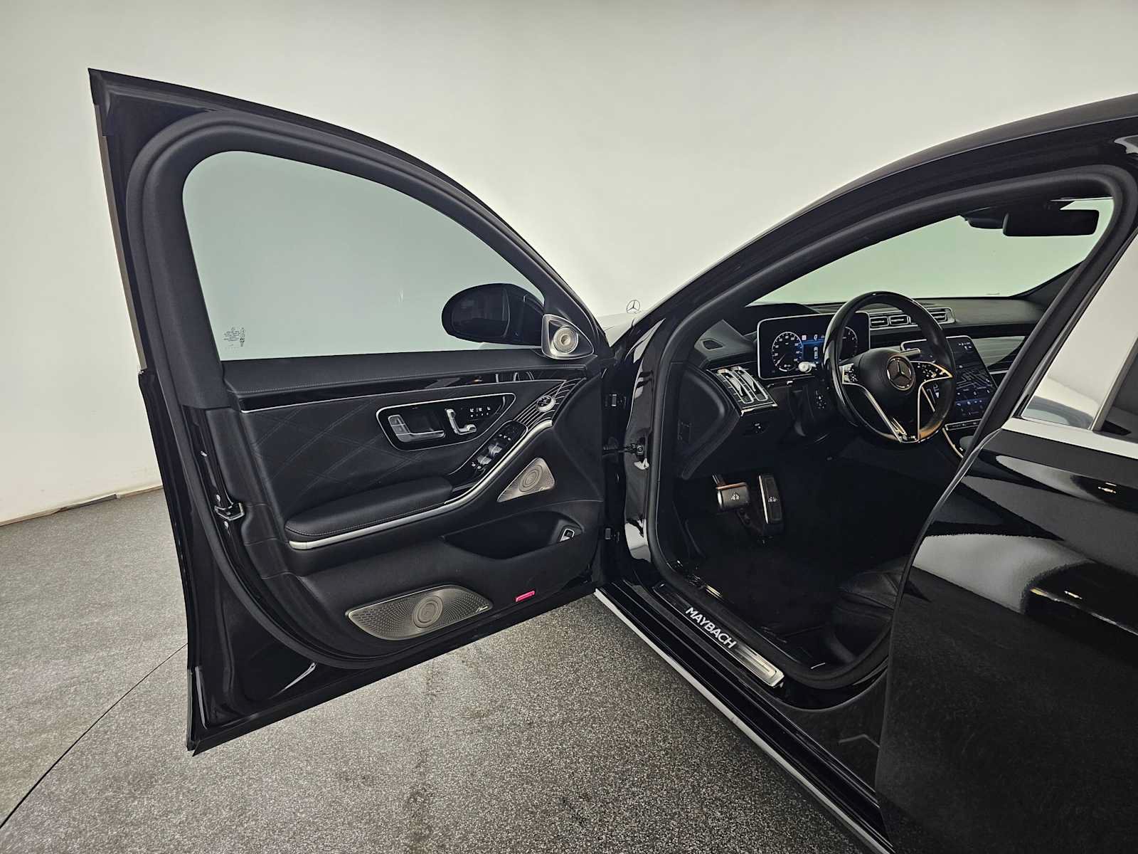 Used 2024 Mercedes-Benz Maybach S 580 4MATIC image 22