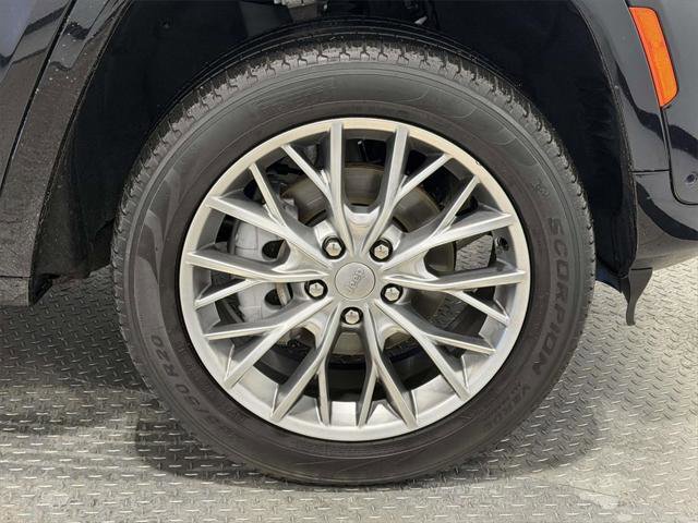 Certified 2022 Jeep Grand Cherokee Summit image 8