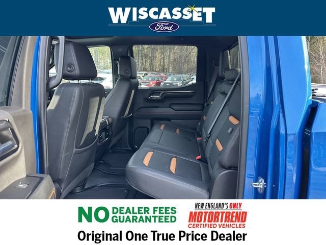 Used 2024 GMC Sierra 1500 AT4 w/ Technology Package image 5