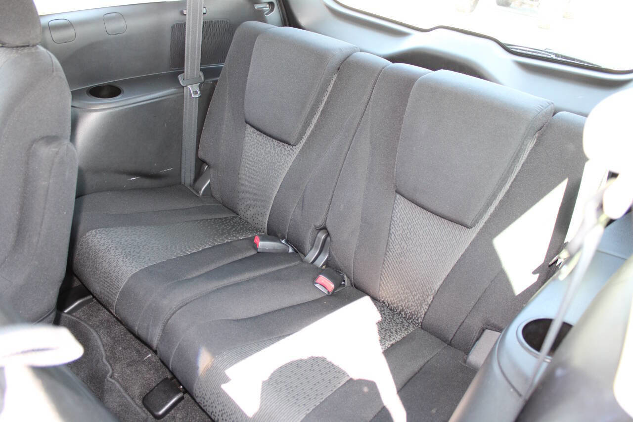 Used 2012 MAZDA MAZDA5 Touring w/ Moonroof & Audio Pkg image 19