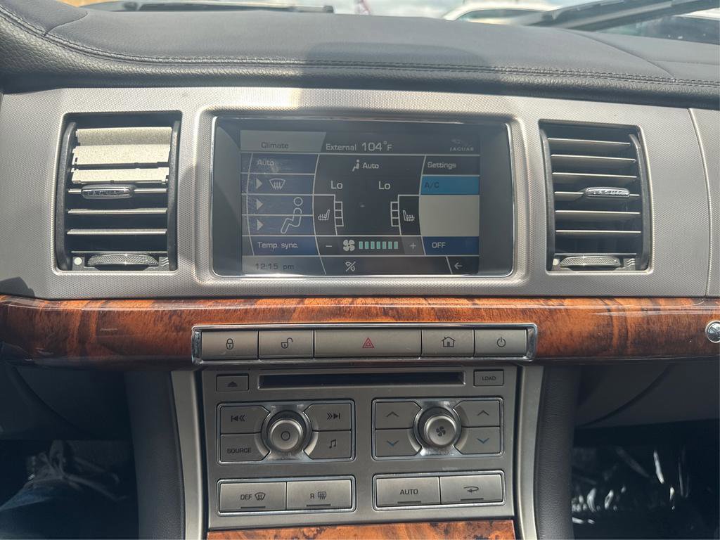 Used 2011 Jaguar XF RWD image 20