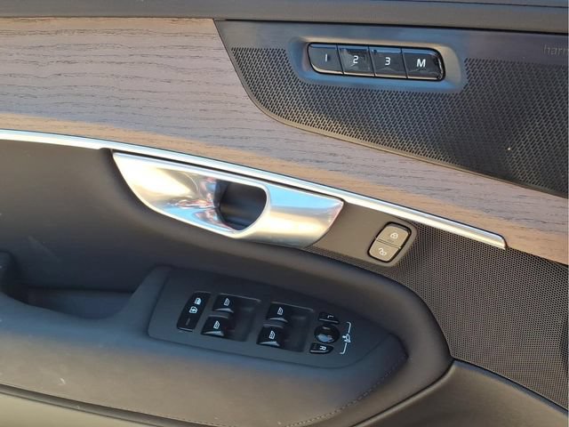 Used 2026 Volvo XC90 B6 Plus AWD/4WD image 14