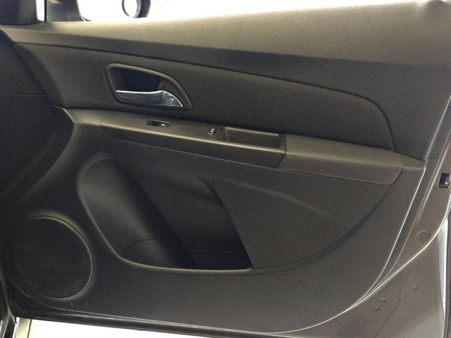 Used 2015 Chevrolet Cruze LT FWD image 6