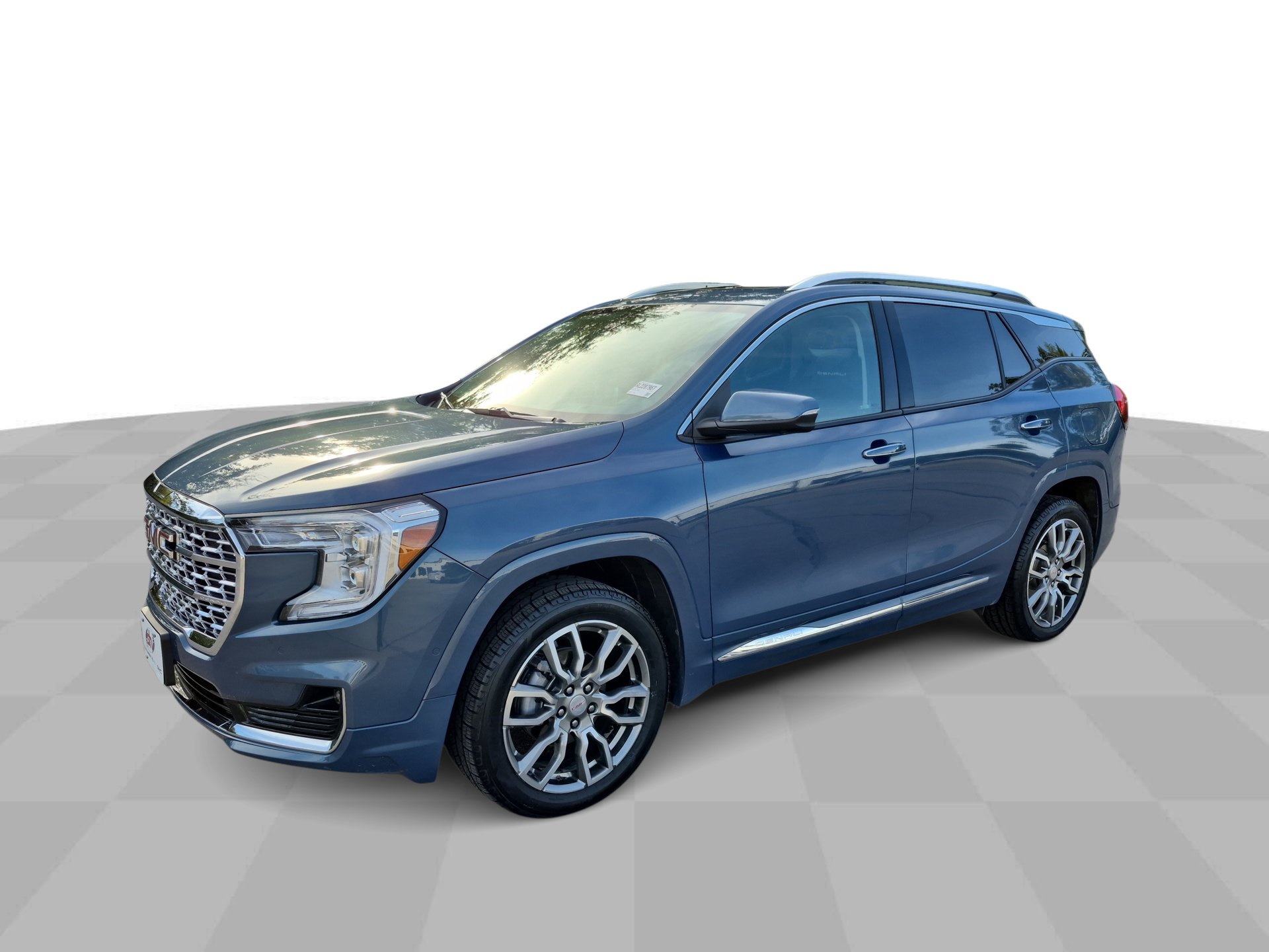 Used 2024 GMC Terrain Denali w/ Denali Premium Package AWD/4WD image 1