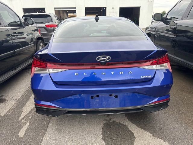 Certified 2023 Hyundai Elantra Limited w/ Cargo Package FWD image 5