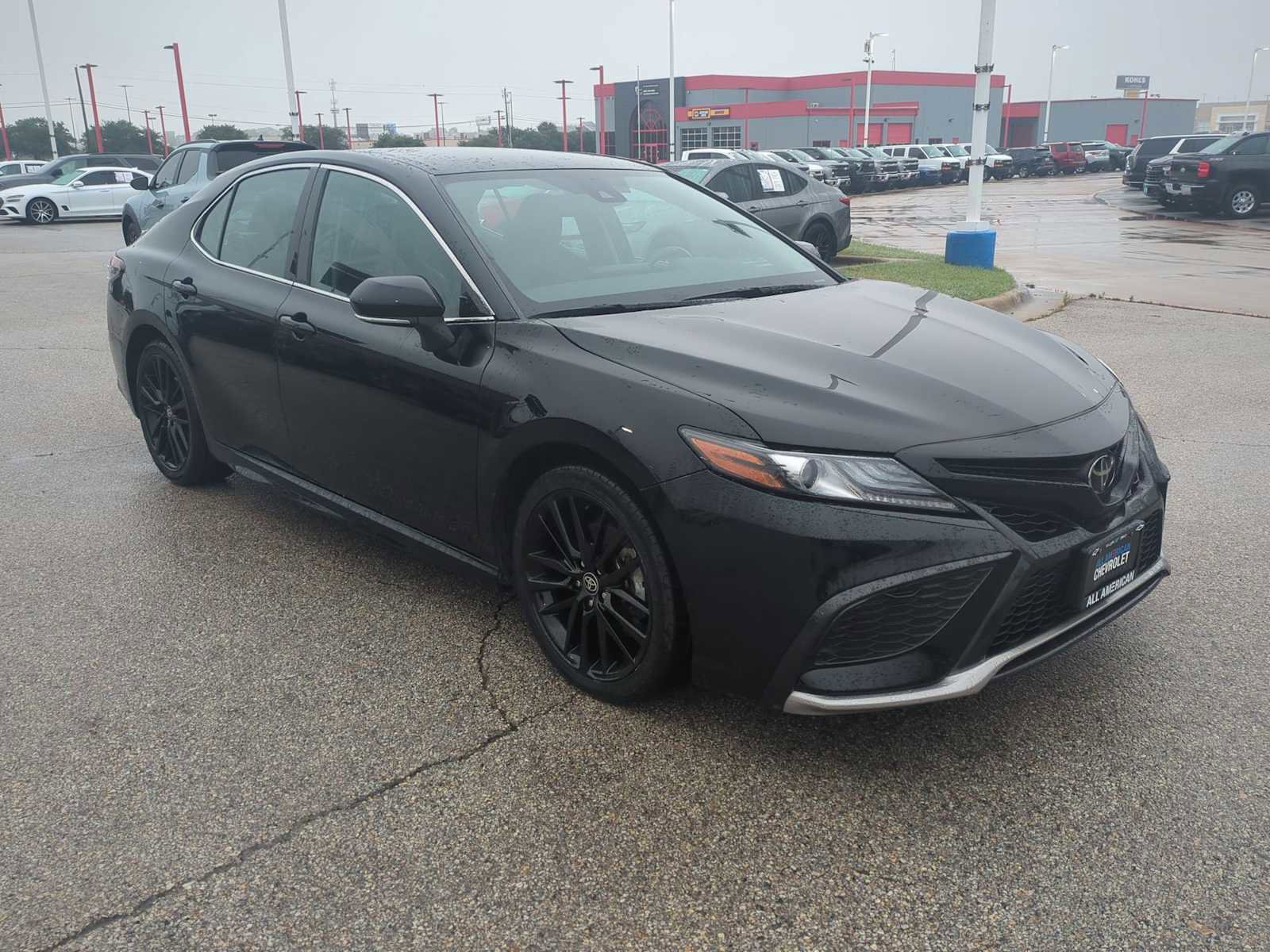 Used 2024 Toyota Camry XSE FWD image 2