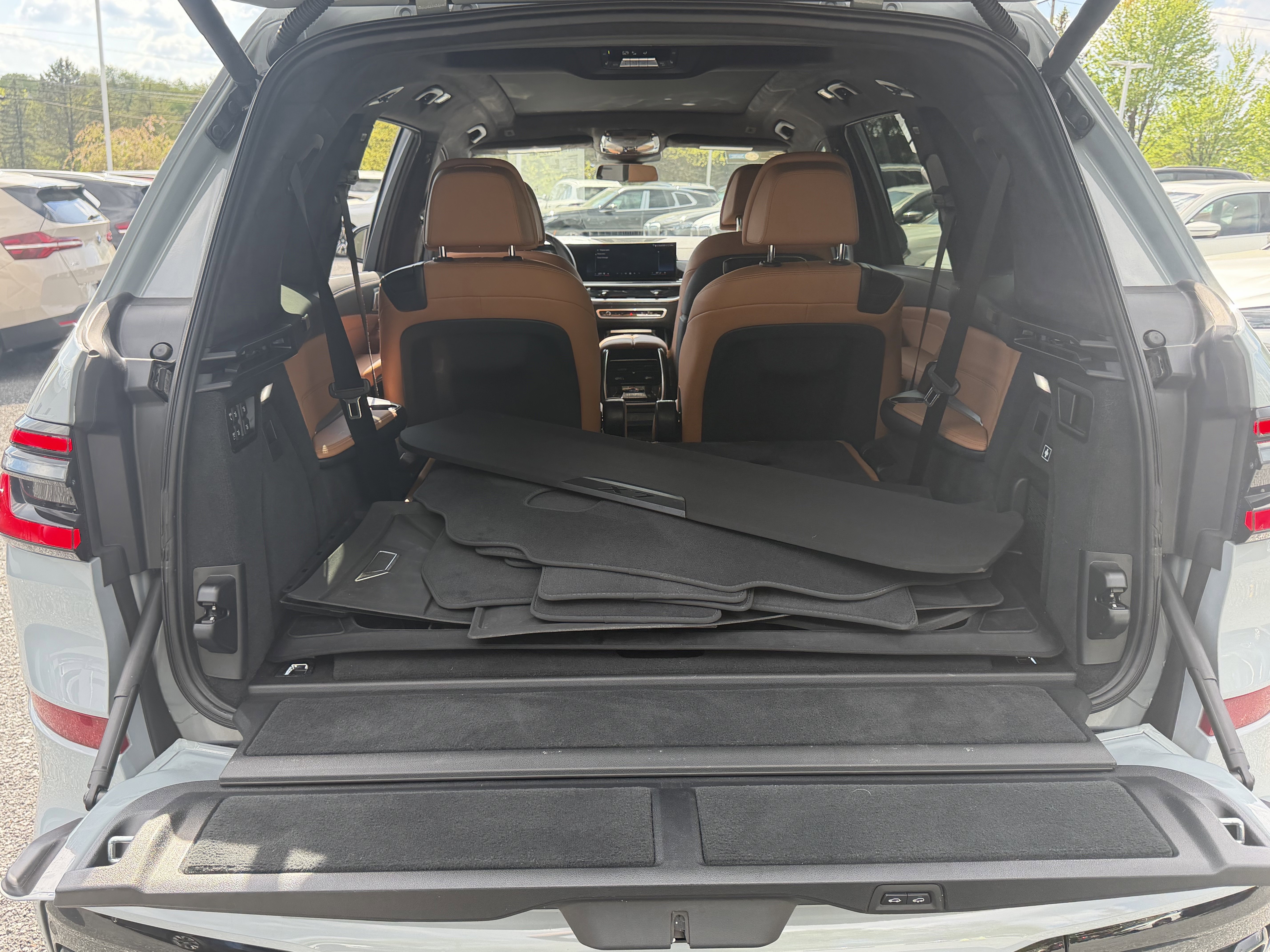Certified 2024 BMW X7 xDrive40i w/ Executive Package image 11