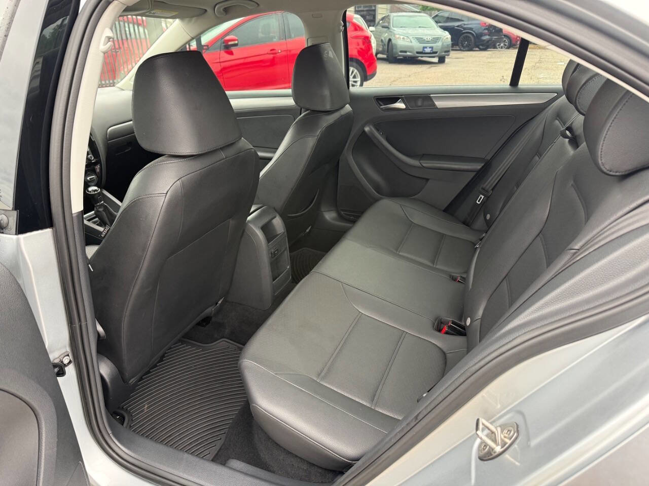 Used 2015 Volkswagen Jetta TDI SE image 14