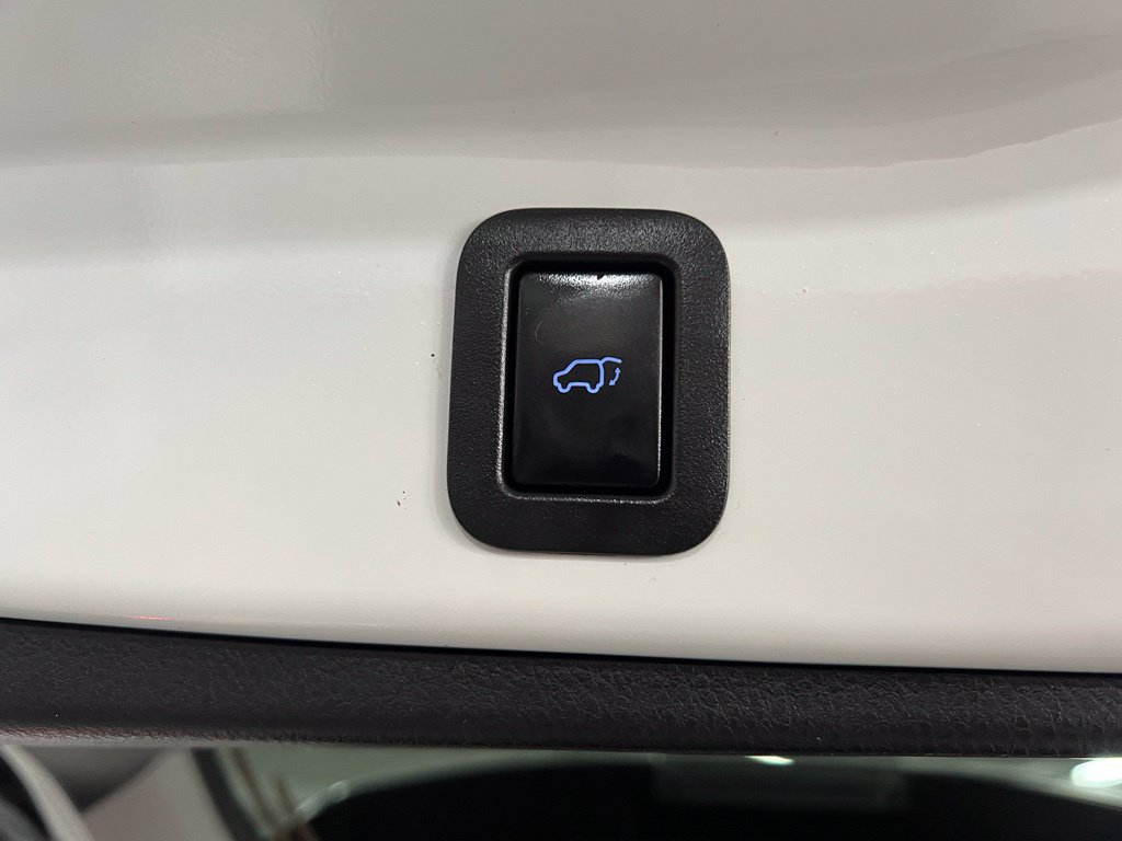 Certified 2017 Toyota Highlander XLE AWD/4WD image 43