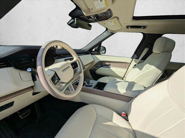 Used 2024 Land Rover Range Rover SE image 13
