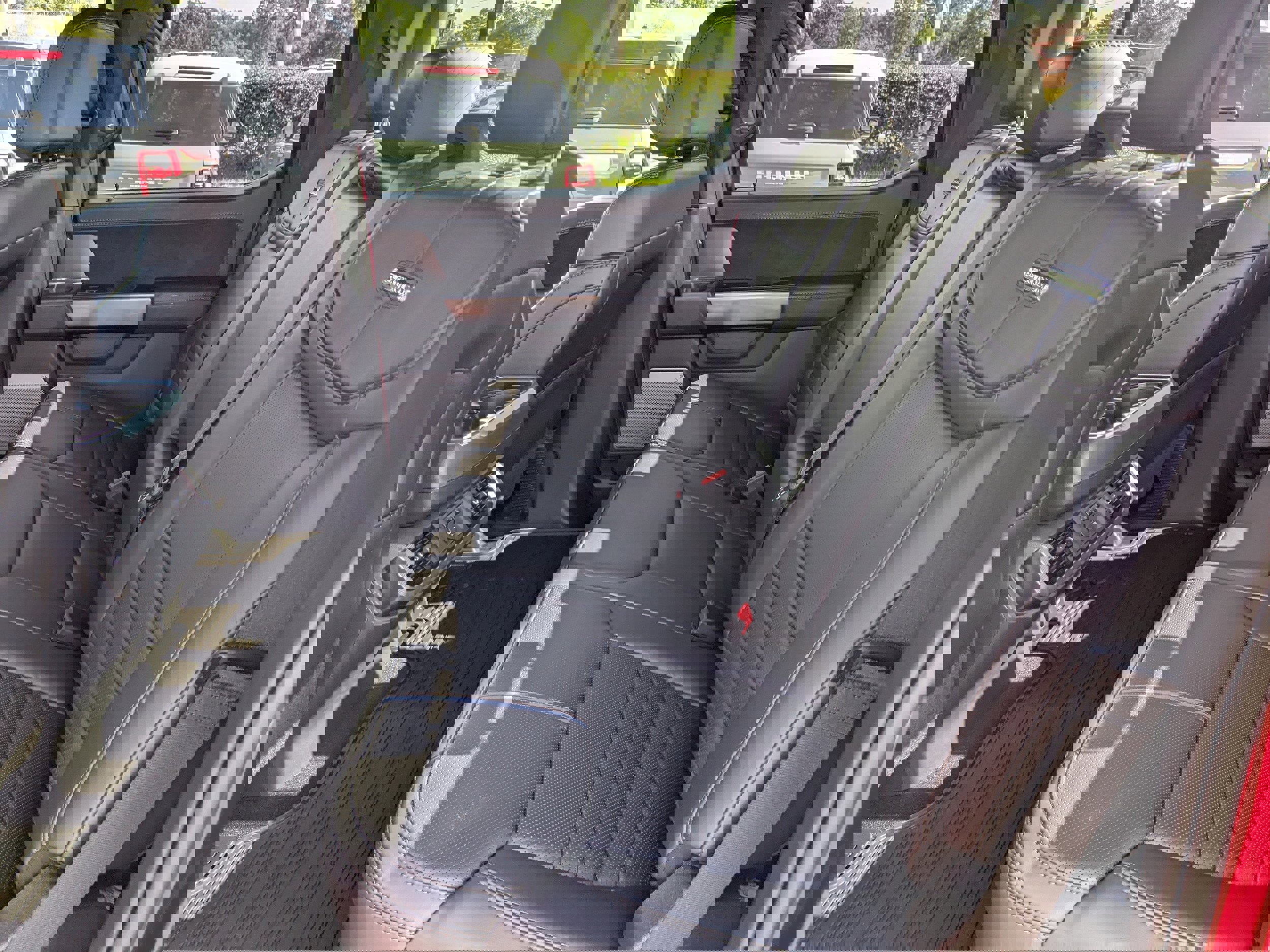 New 2025 Ford F150 Platinum w/ FX4 Off-Road Package image 36