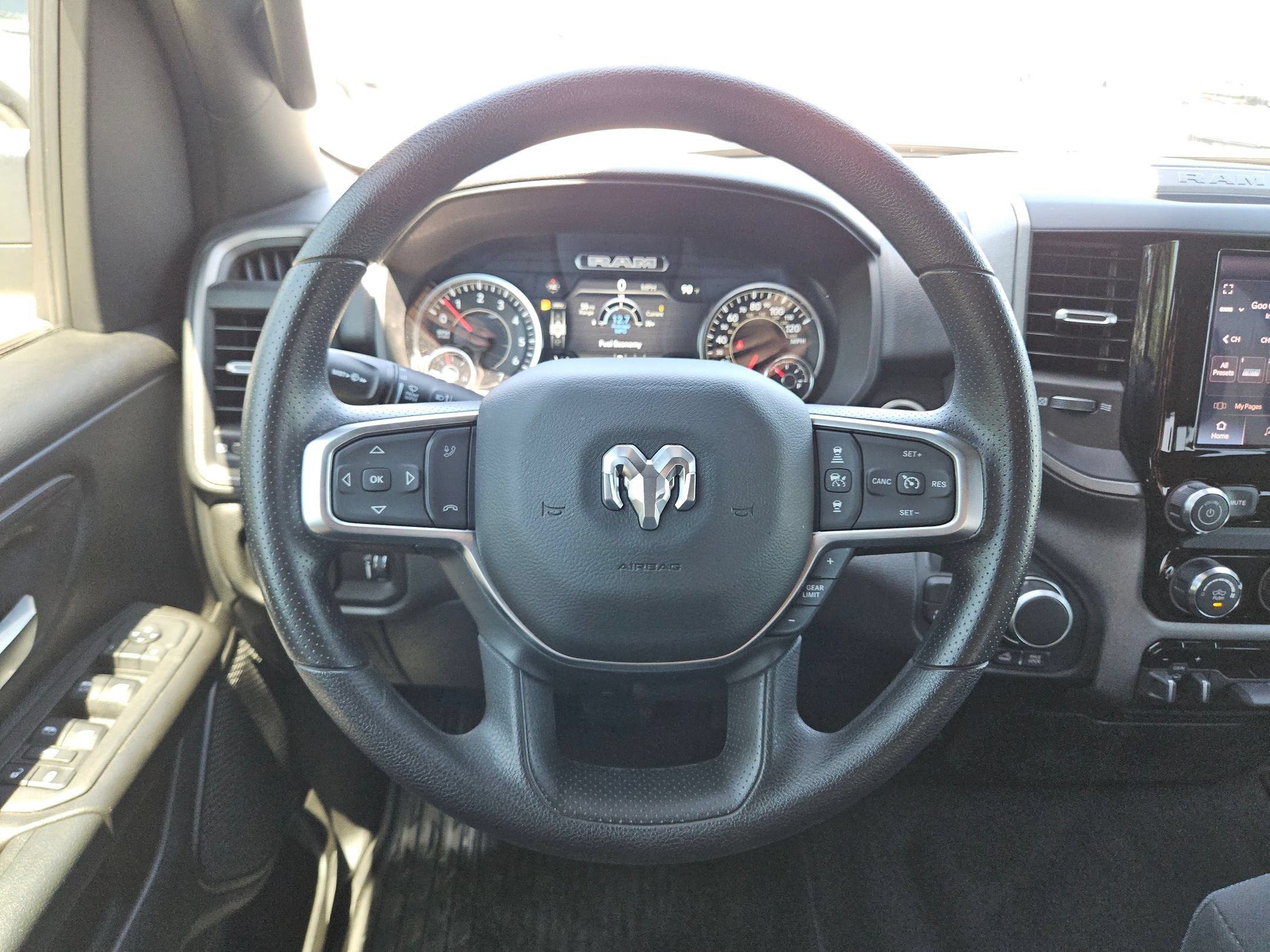 Used 2025 RAM 1500 Warlock AWD/4WD image 20