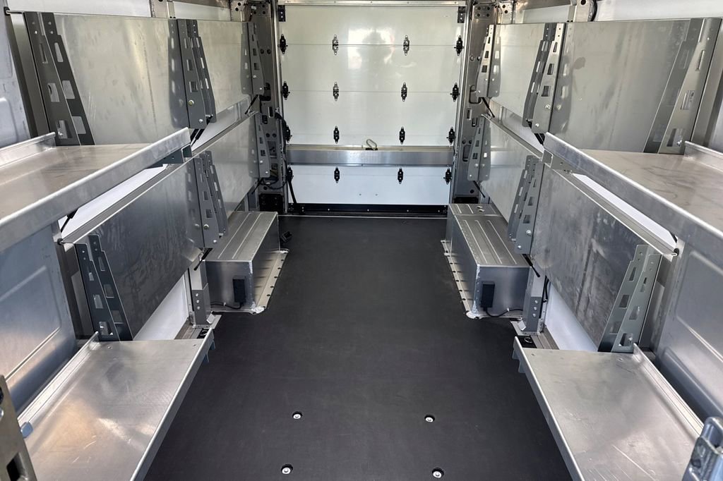 Used 2023 Chevrolet Brightdrop 600 w/ Active Safety Package 2 AWD/4WD image 13