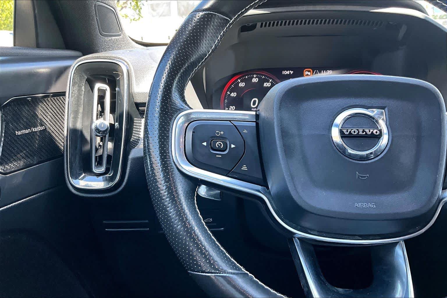 Used 2019 Volvo XC40 AWD T5 image 21