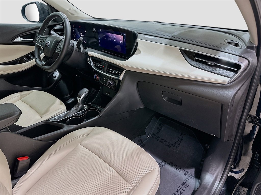 Used 2025 Buick Encore GX Sport Touring image 28