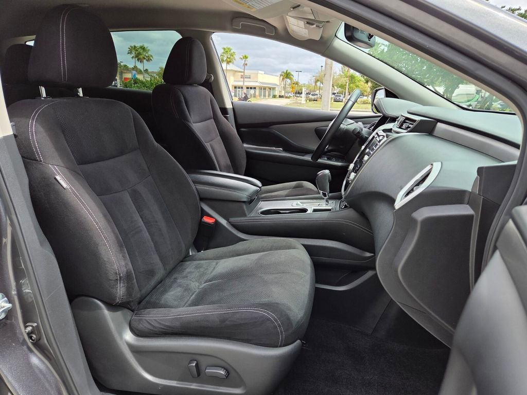 Used 2020 Nissan Murano SV image 20
