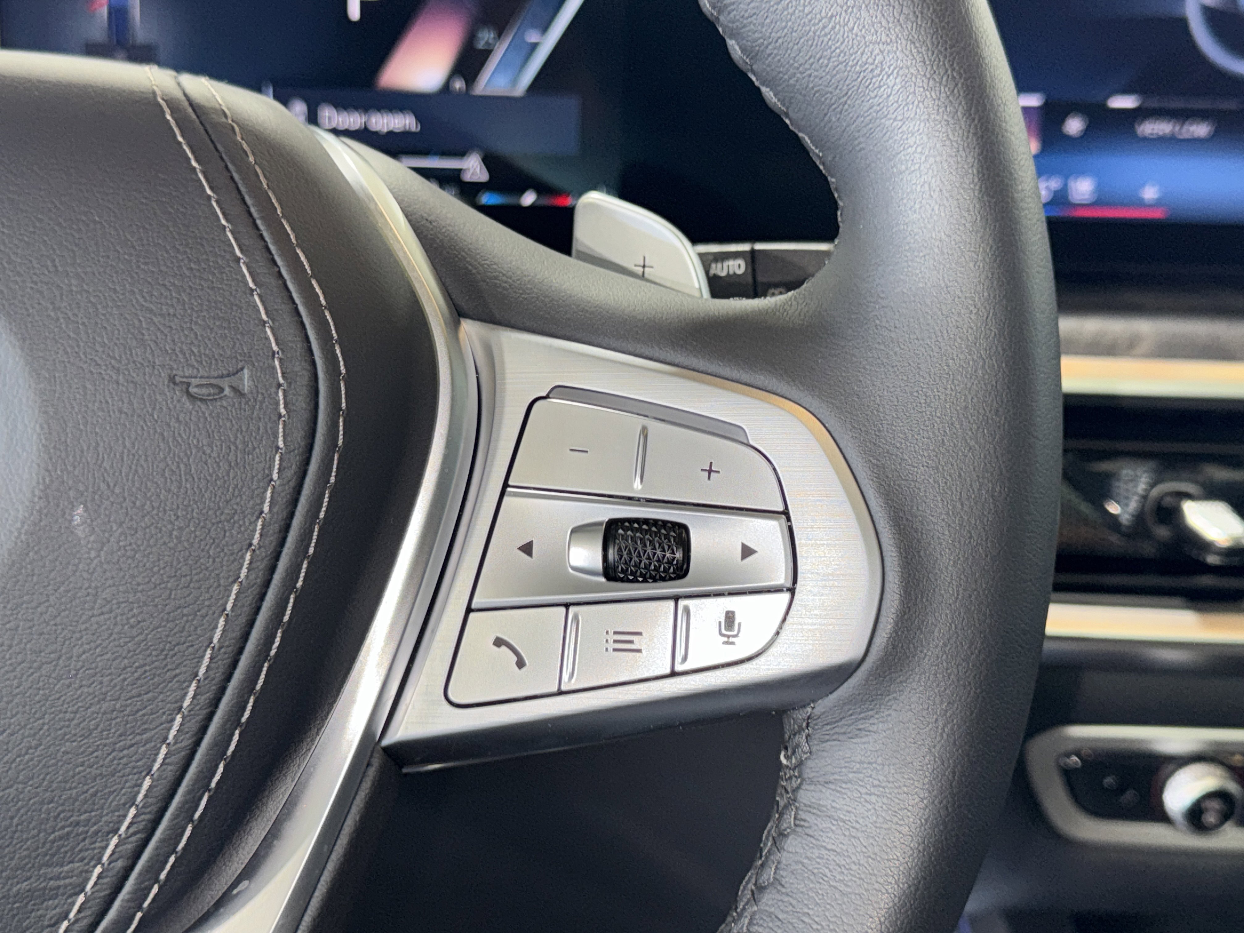 Certified 2025 BMW X7 xDrive40i image 25