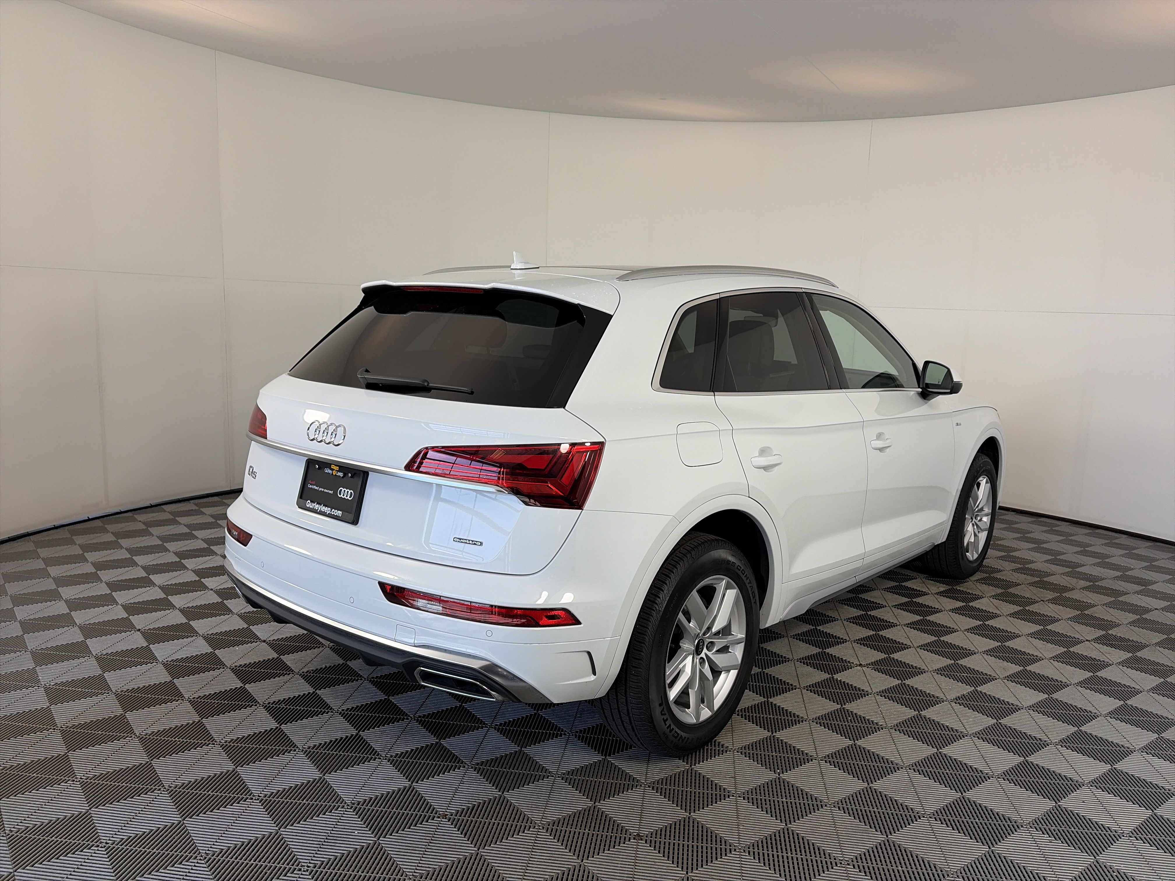 Certified 2024 Audi Q5 2.0T Premium w/ Convenience Package AWD/4WD image 10