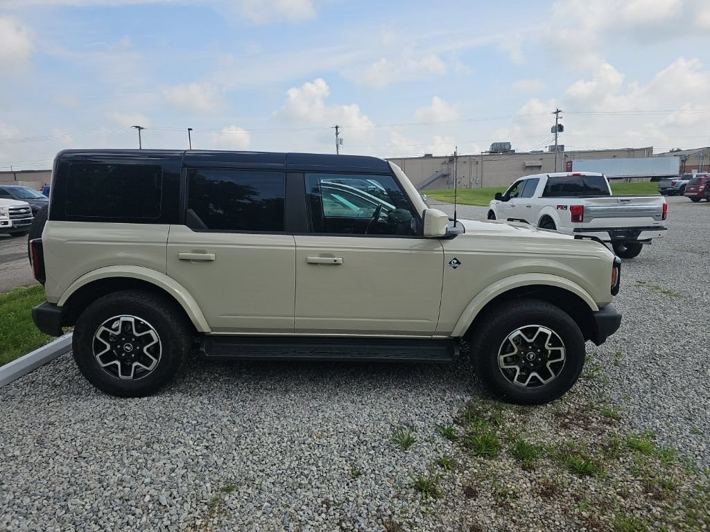 Used 2025 Ford Bronco Outer Banks AWD/4WD image 7