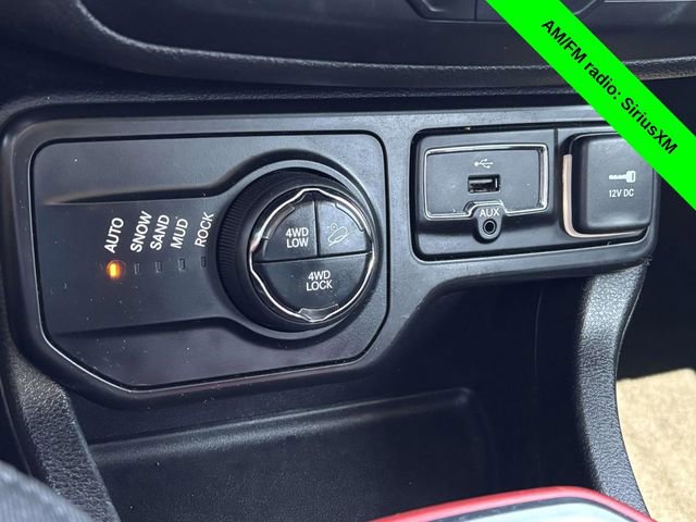 Used 2019 Jeep Renegade Trailhawk w/ Cold Weather Group II AWD/4WD image 20