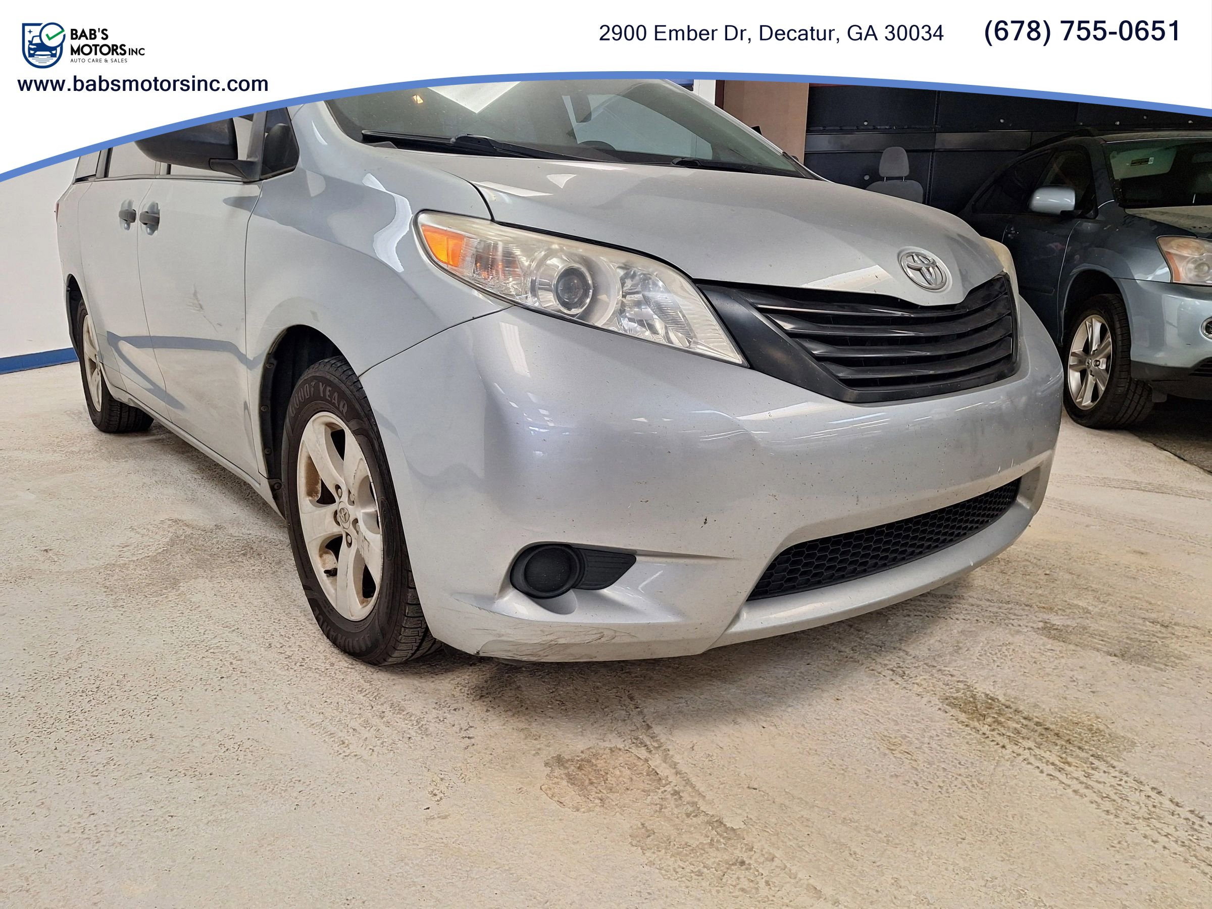 Used 2015 Toyota Sienna L FWD image 1