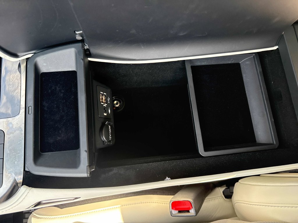 Used 2022 Lexus LS 500 w/ Interior Upgrade Package RWD image 24