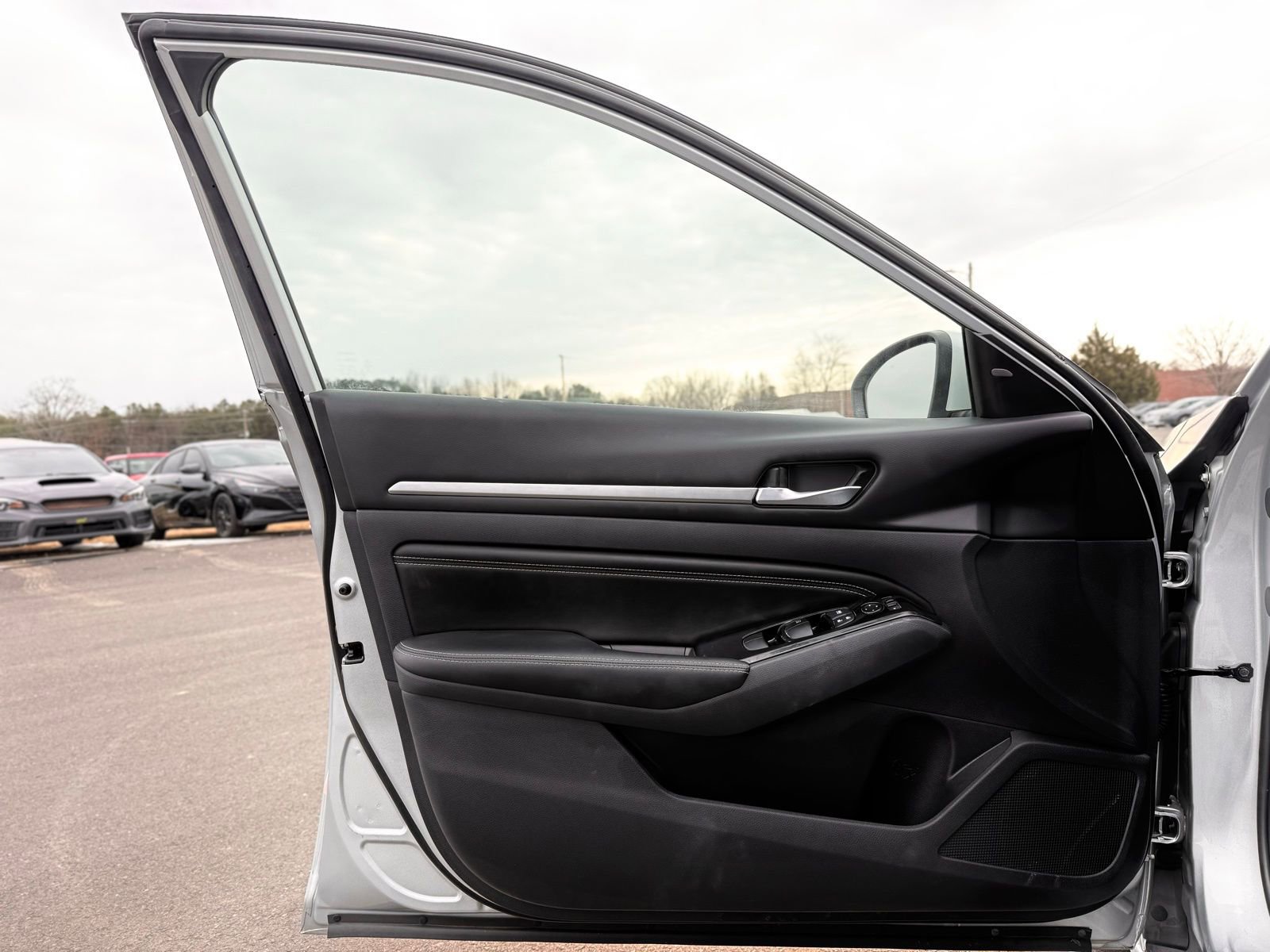 Used 2022 Nissan Altima 2.5 SV w/ SV Premium Package image 13