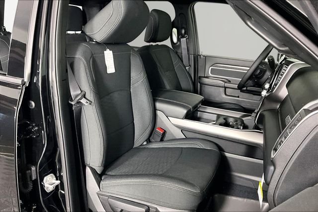 New 2026 RAM 3500 Big Horn AWD/4WD image 12