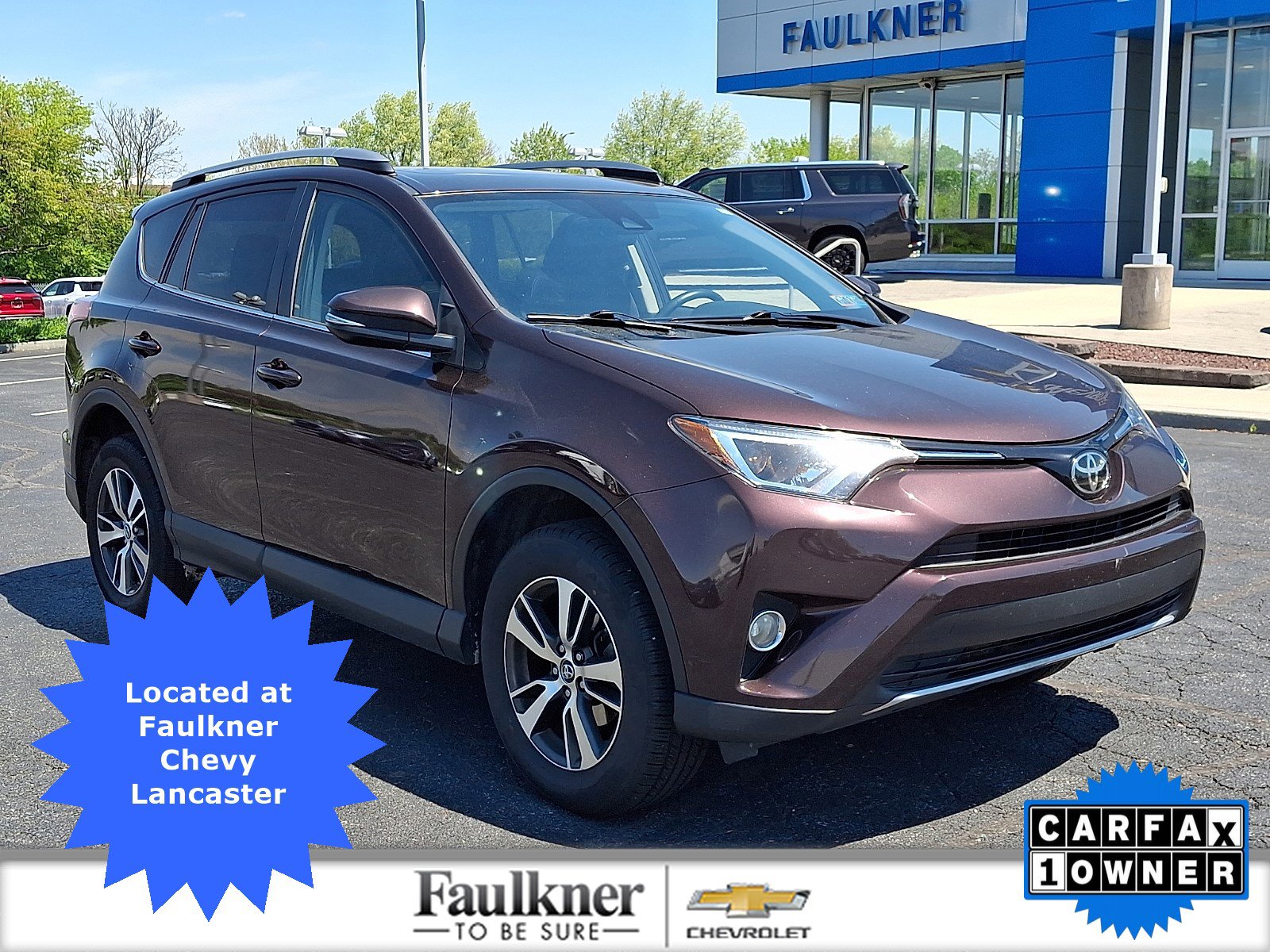 Used 2018 Toyota RAV4 XLE AWD/4WD image 1
