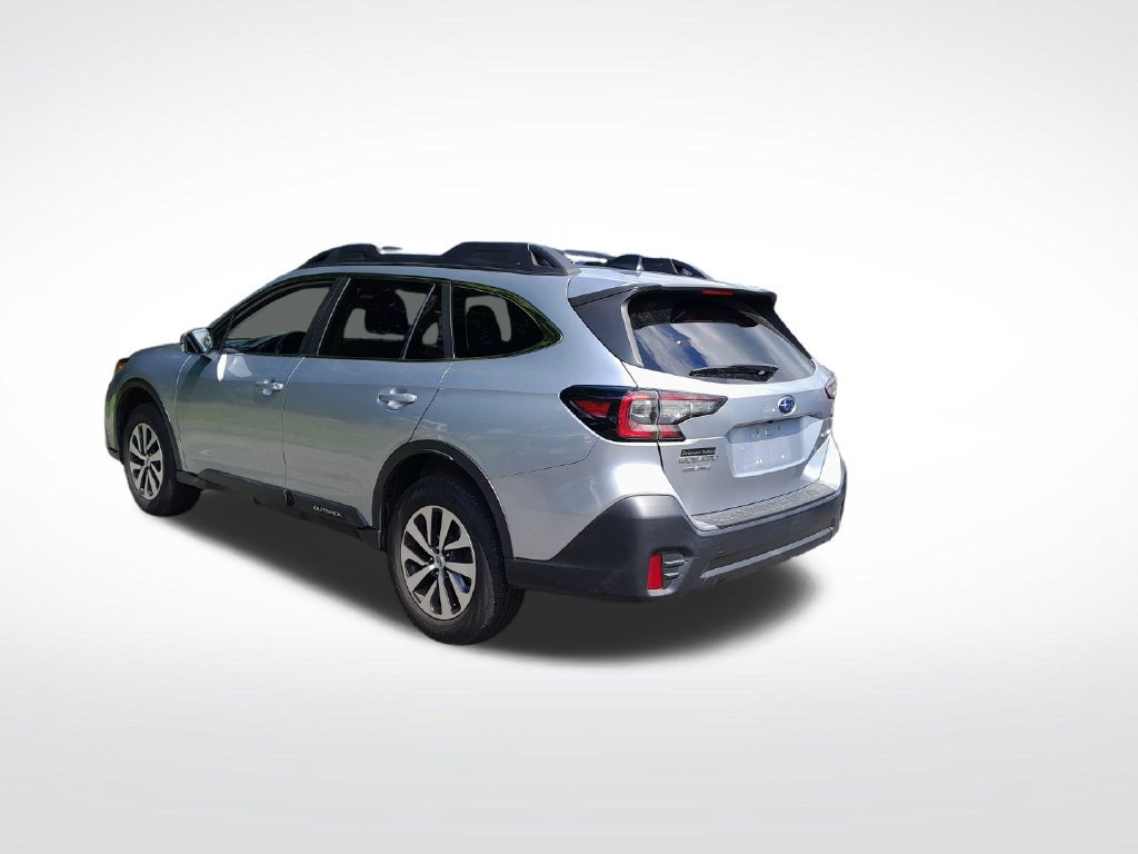 Used 2022 Subaru Outback Premium AWD/4WD image 6