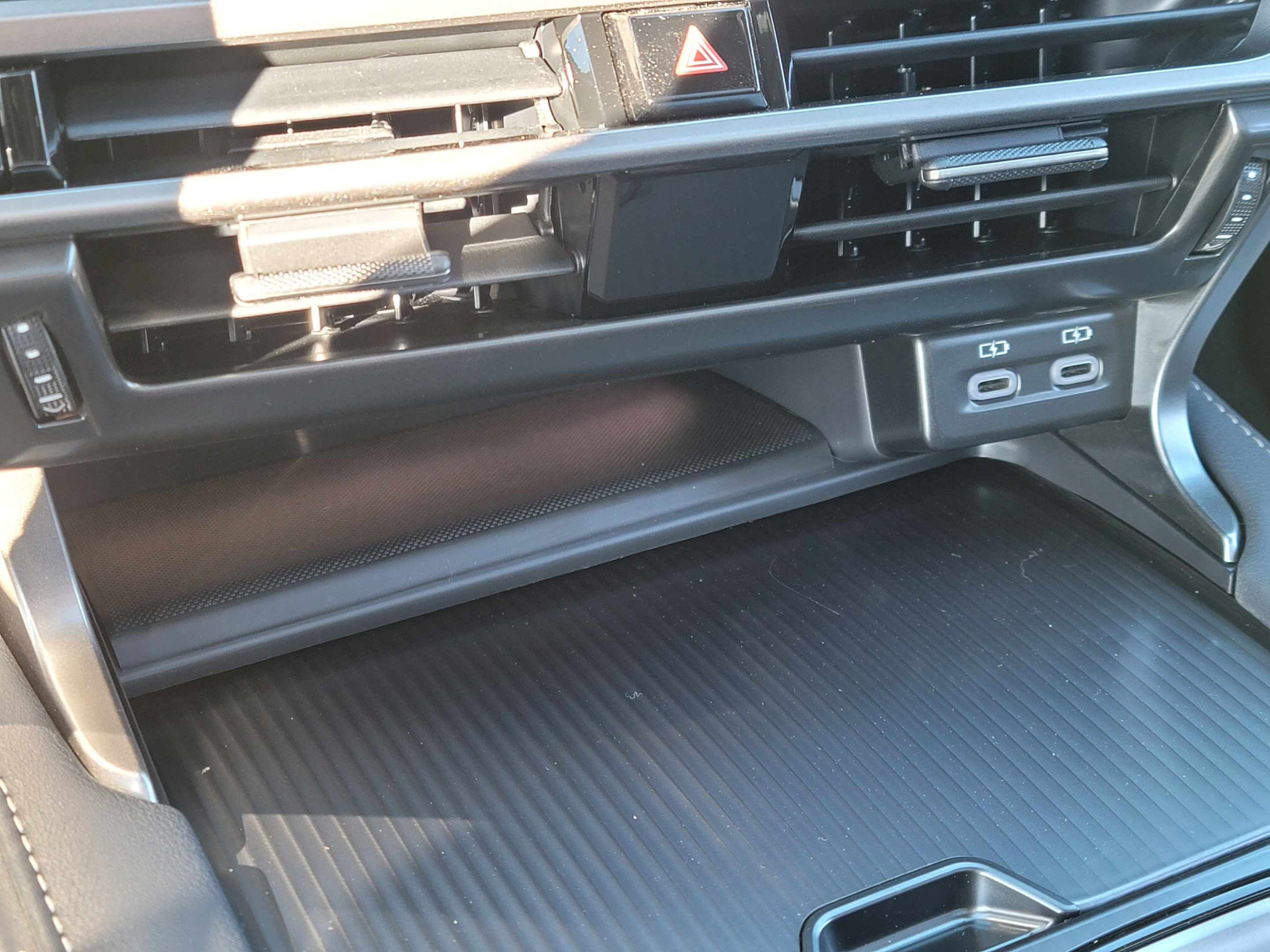 New 2026 Lexus RX 500h F Sport w/ Appearance Package AWD/4WD image 17