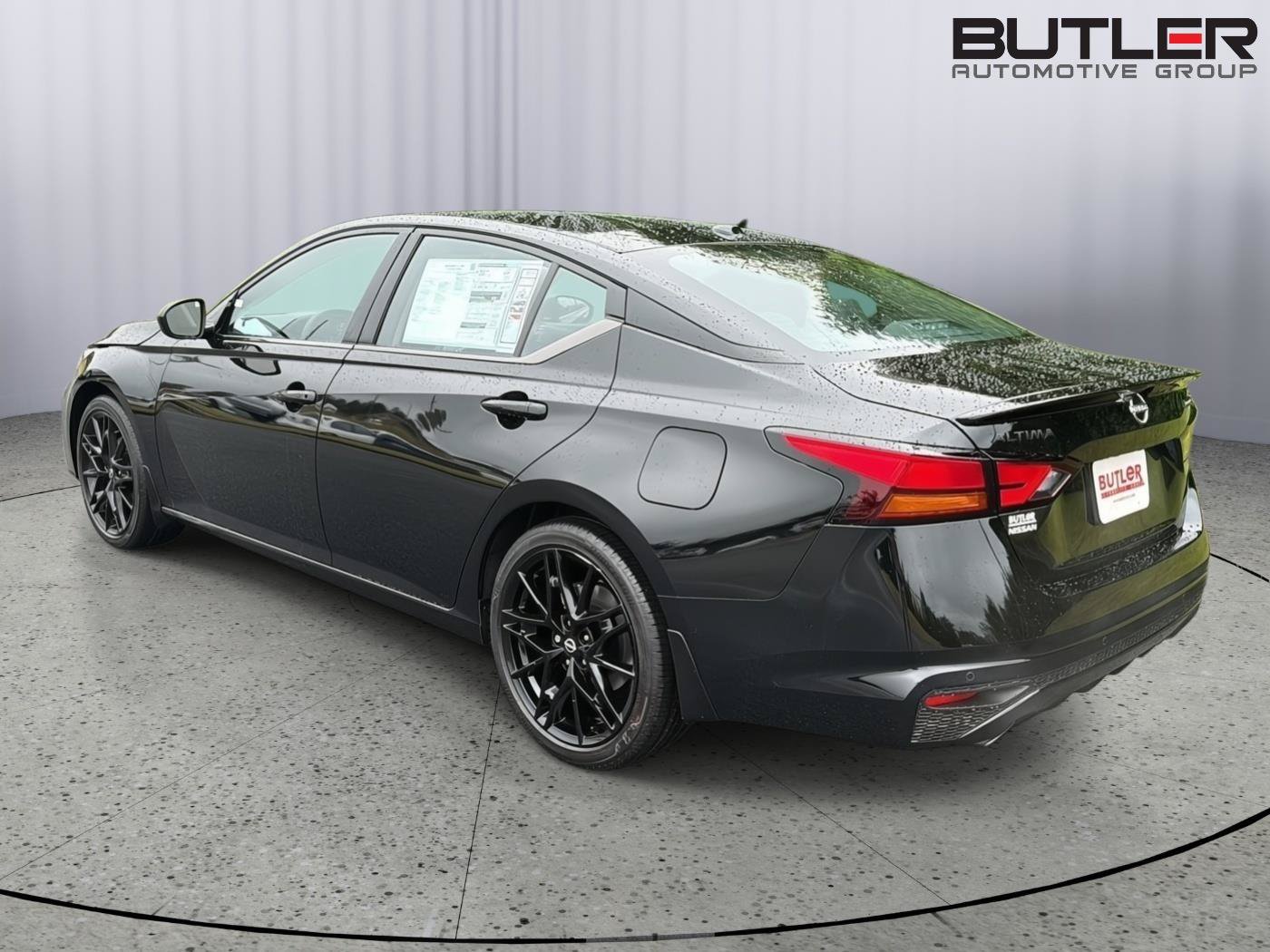 New 2026 Nissan Altima 2.5 SR w/ SR Midnight Edition Package FWD image 5