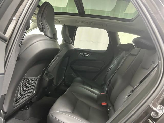 Used 2025 Volvo XC60 B5 Plus AWD/4WD image 12